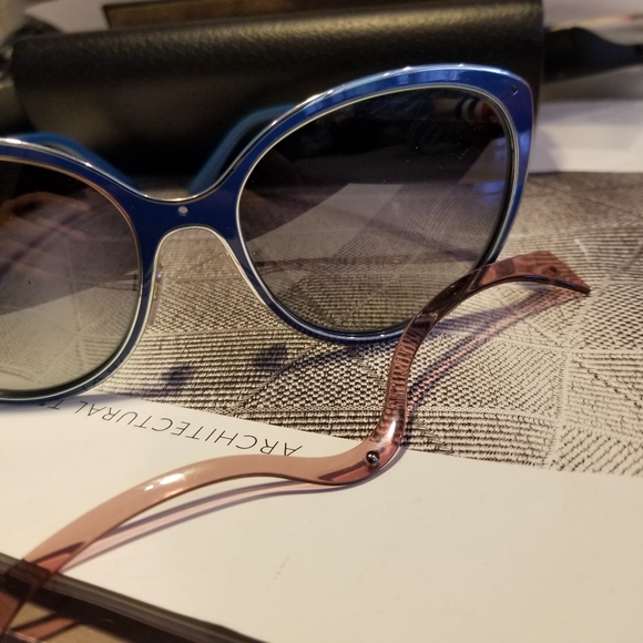 Burberry Turquoise Sunglasses - Picture 2 of 9